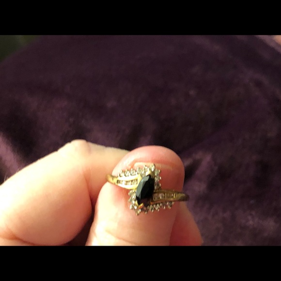 SOLD!!  Solid 14kt Gold ring - Picture 2 of 7